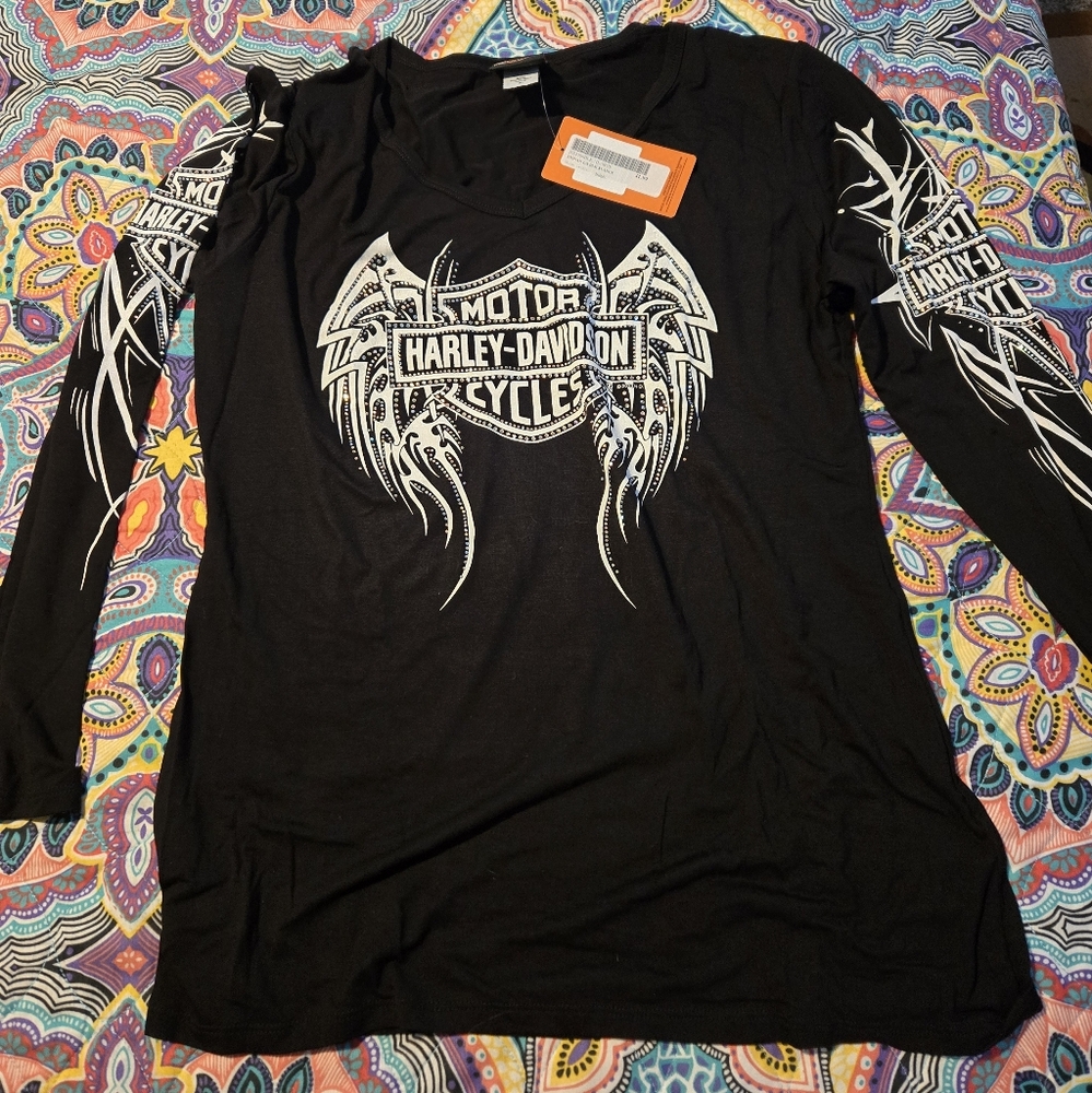 HD long sleeve sequined top